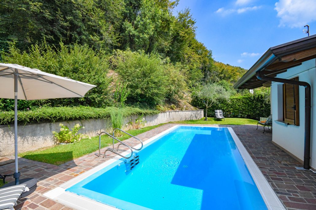 Ferienhaus Mit Pool Villa Rondine Mezzane Am Gardasee Bei Salo